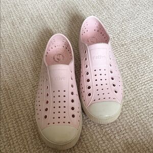 Native Women's Pink Water Shoes